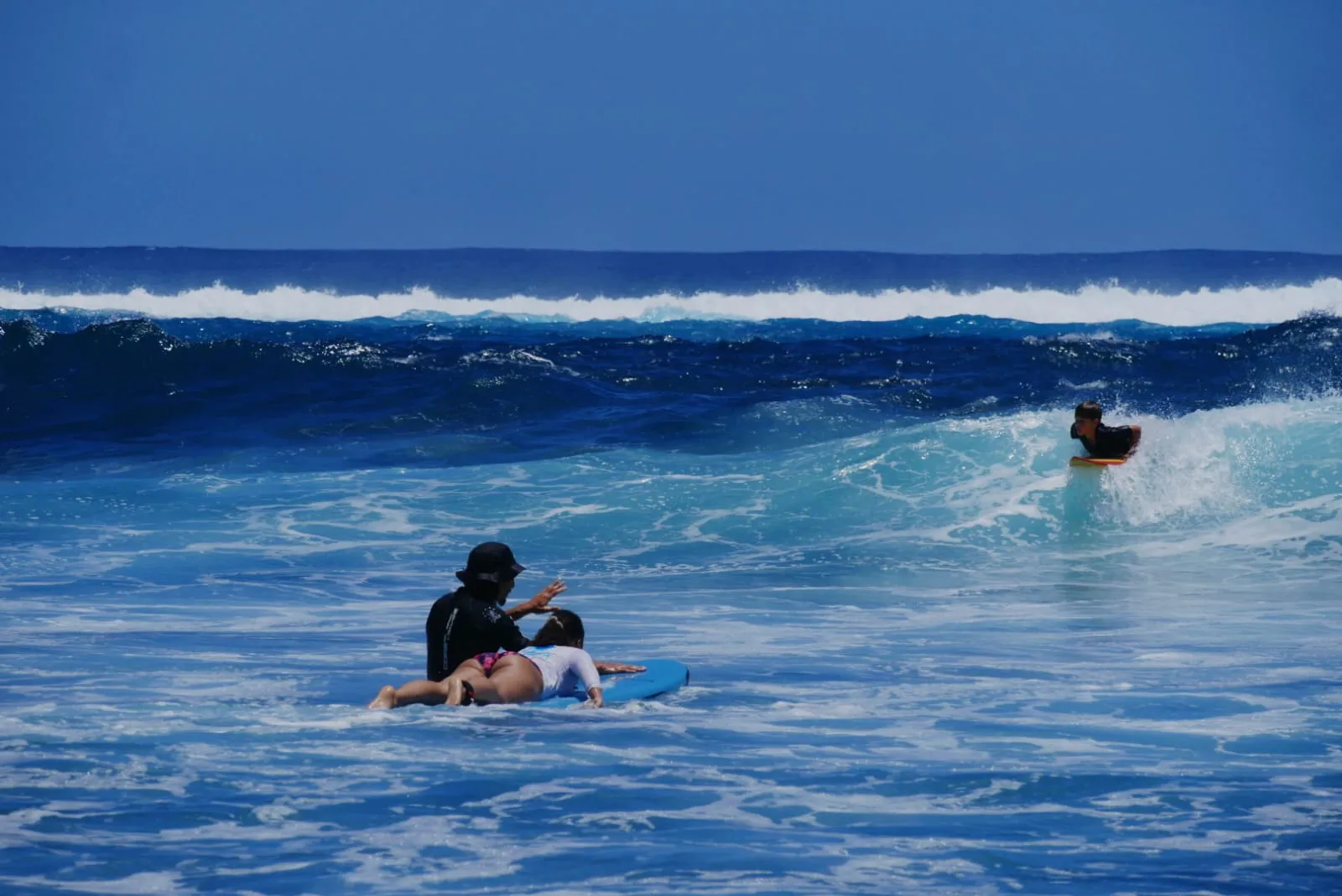 Séance de Surf Holistique avec Marin sur le spot de Surf sécurisé de l'étang-salé les bains 